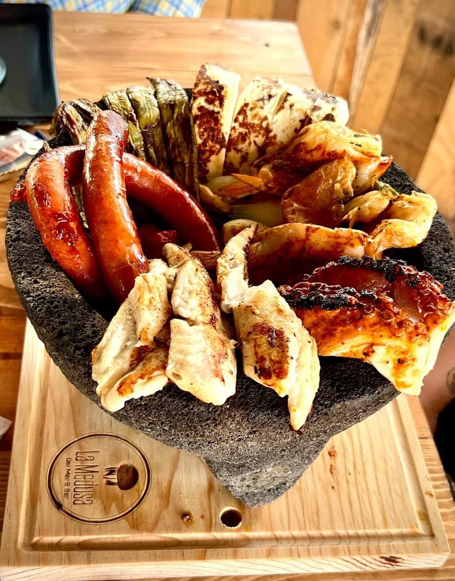 Molcajete Mar Y Tierra