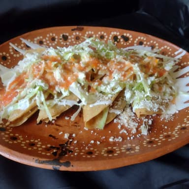 Combo Tacos Dorados + Enchiladas
