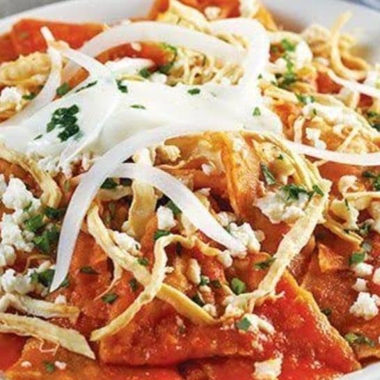 Enchiladas Rojas. Huevo Revuelto/Pollo