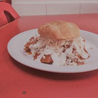 Torta de Chilaquiles con Pollo