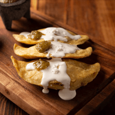 E7.- QUESADILLA FRITA CHAMPIÑONES.