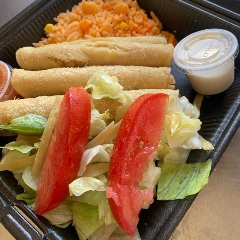 Flautas de pollo