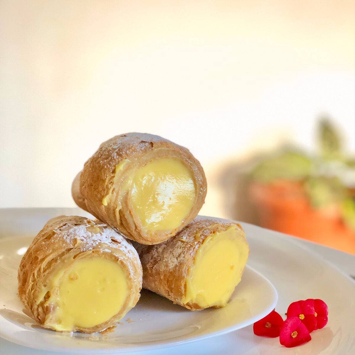 Cachos de Crema Pastelera