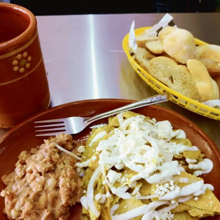 Platillo de Chilaquiles ( Verdes o Rojos)