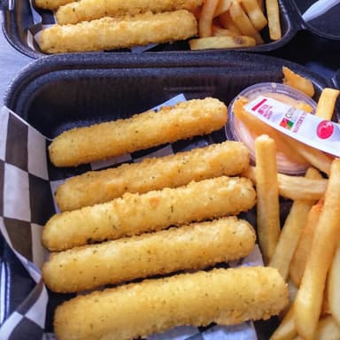 Dedos de Queso con Papas