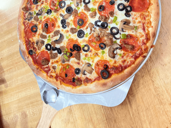 Charlie's Pizza