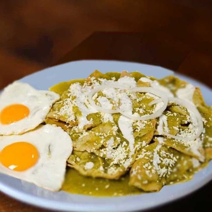 COMBO Pollo CH + longaniza CH + 2 aguas de 1/2
