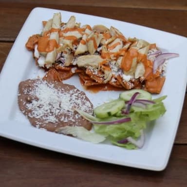 Chilaquiles Pollo en Salsa Chipotle