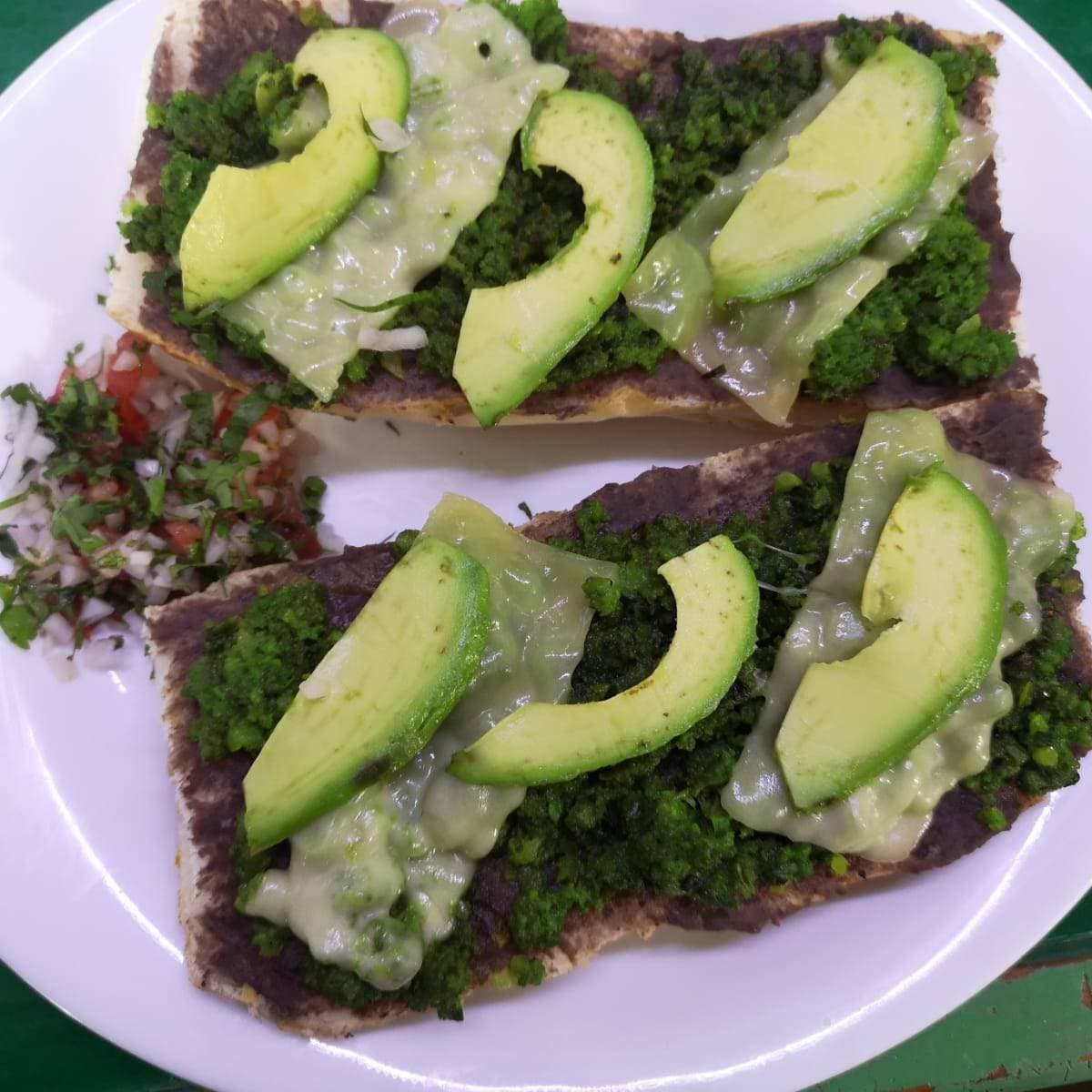 Molletes Chorizo Verde