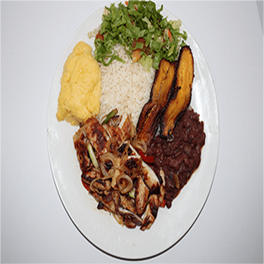 Casado de Fajitas de Pollo + Bebida Natural 12Oz