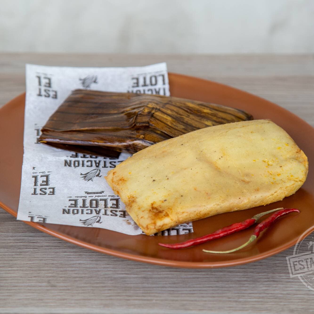 Tamal Oaxaqueño Rojo de pollo