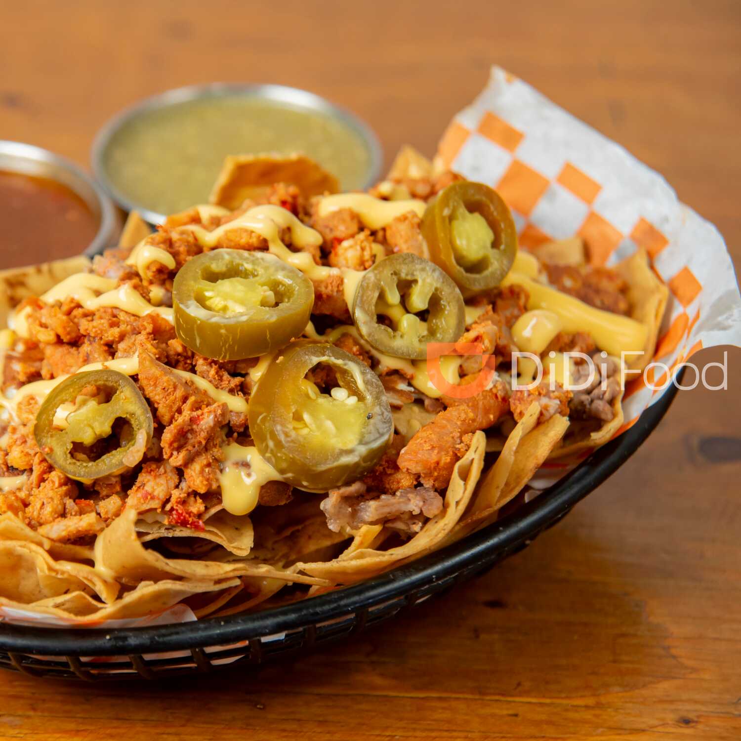 NACHOS con PASTOR + JAMAICA 500 ML