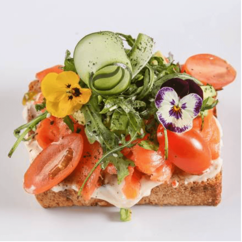 Toast Salmón