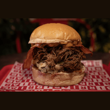 BIRRIA BURGER TOCINETA SENCILLA