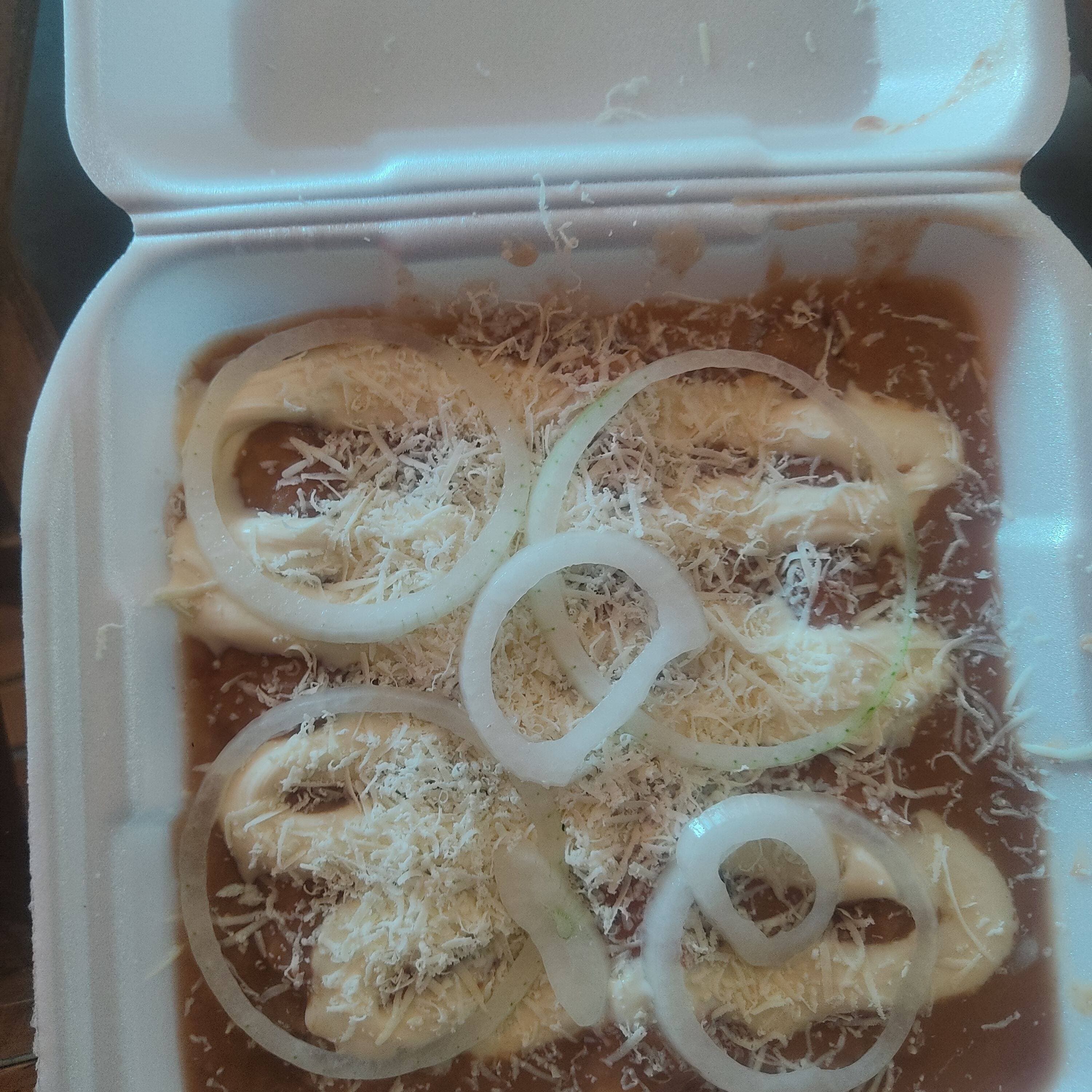 Enfrijoladas con pollo + vaso de agua del día
