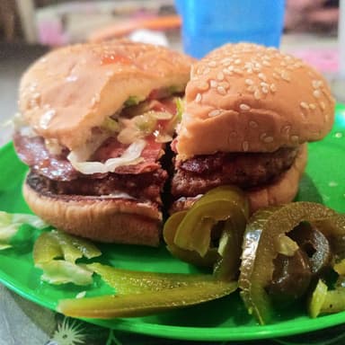 Combo Hamburguesas Duo Con Papas