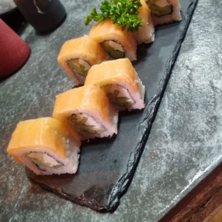 Salmón Roll