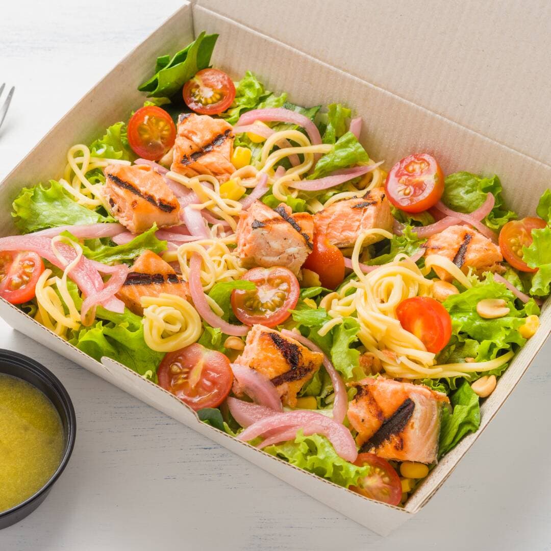 Ensalada Xilvestre con Salmón