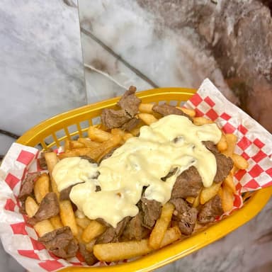 Frita Papas Arrachera Cheese M