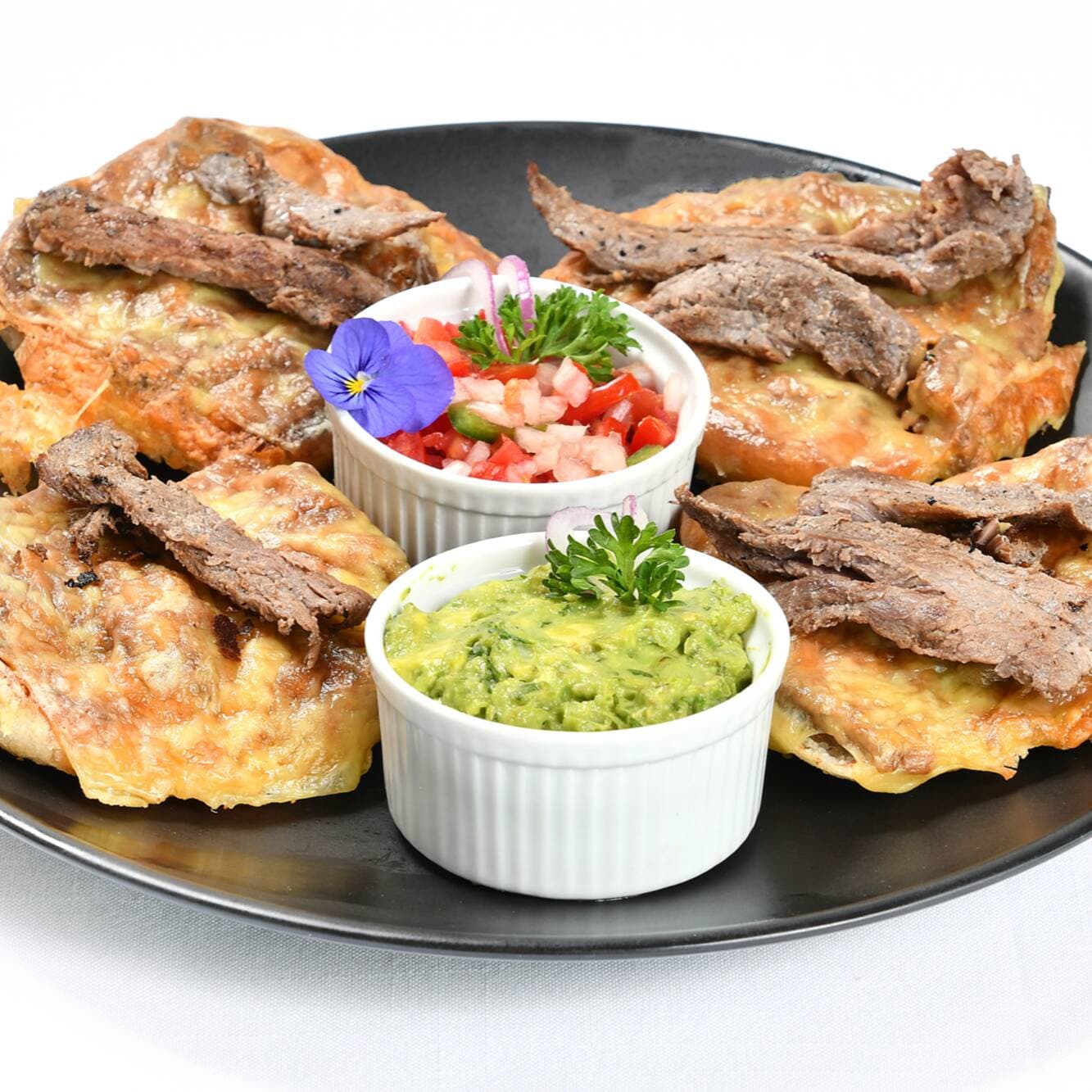 Molletes con Arrachera