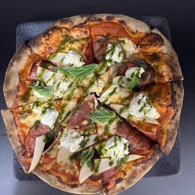 Salami y Pera