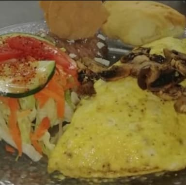 Omelette Con Champiñones