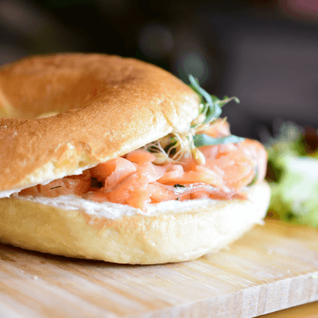 Bagel de Salmón Ahumado