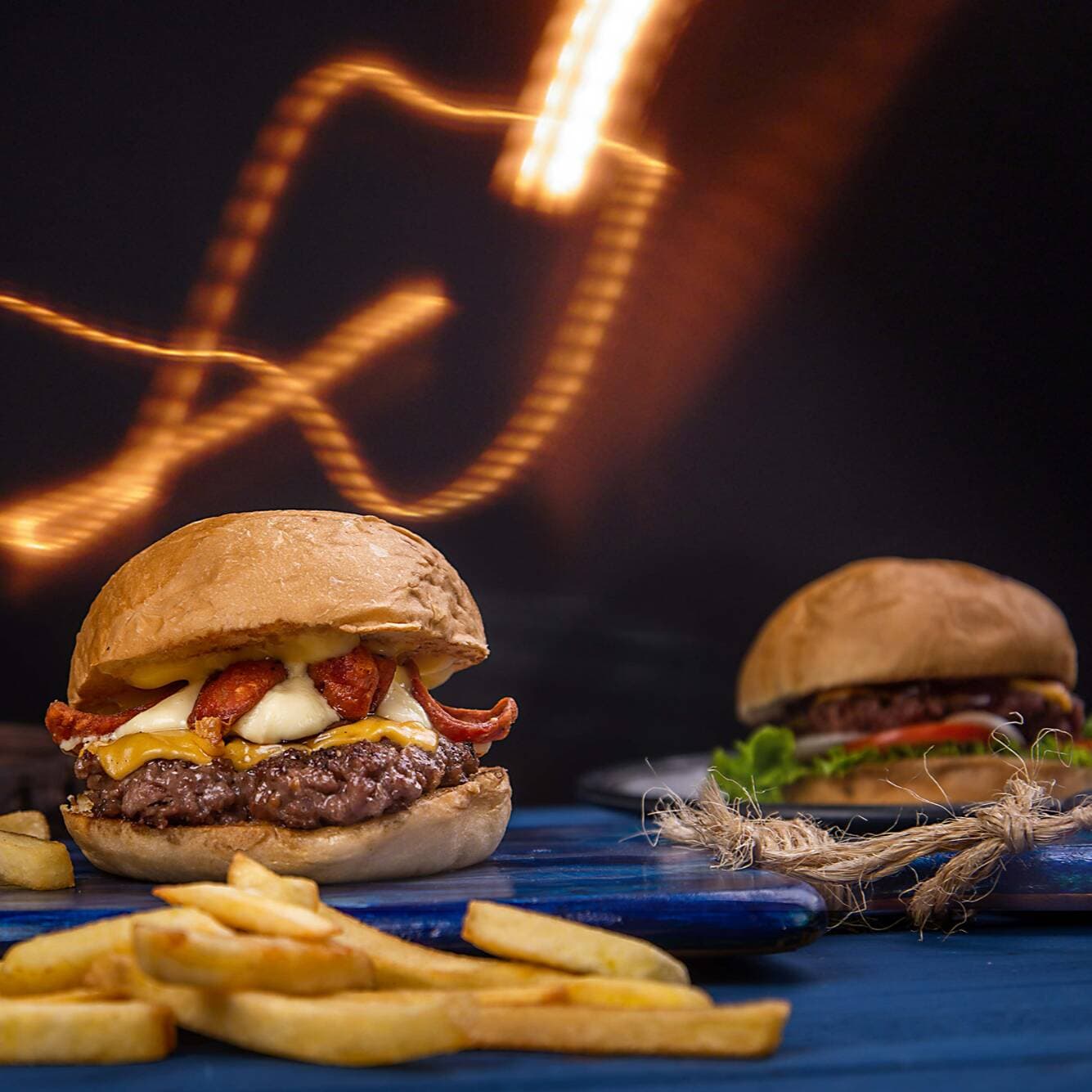 2 Hamburguesa + 1 Papa a la Francesa + 1 Bebida