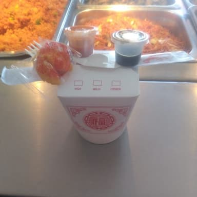 Caja individual completa, arroz y 2 guisados.