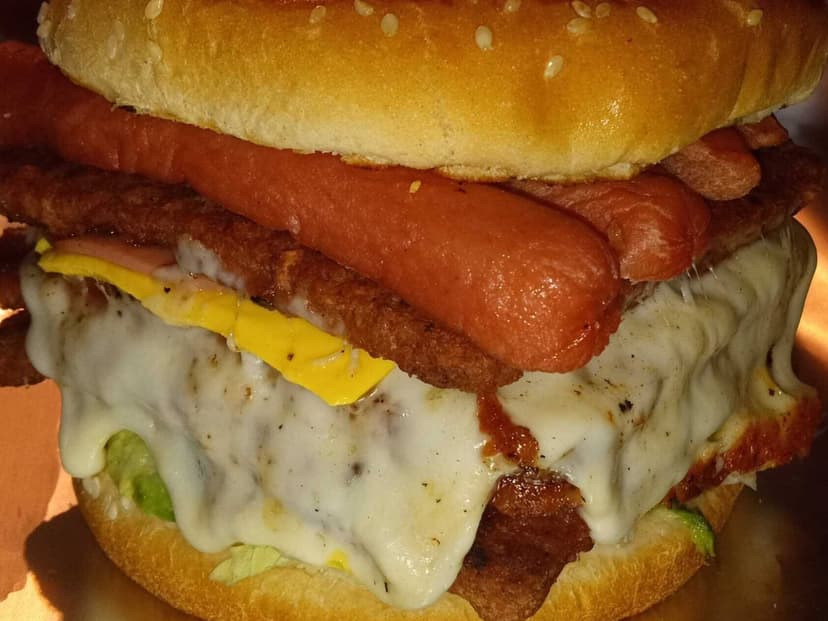 K'Buena Burgers & Snacks
