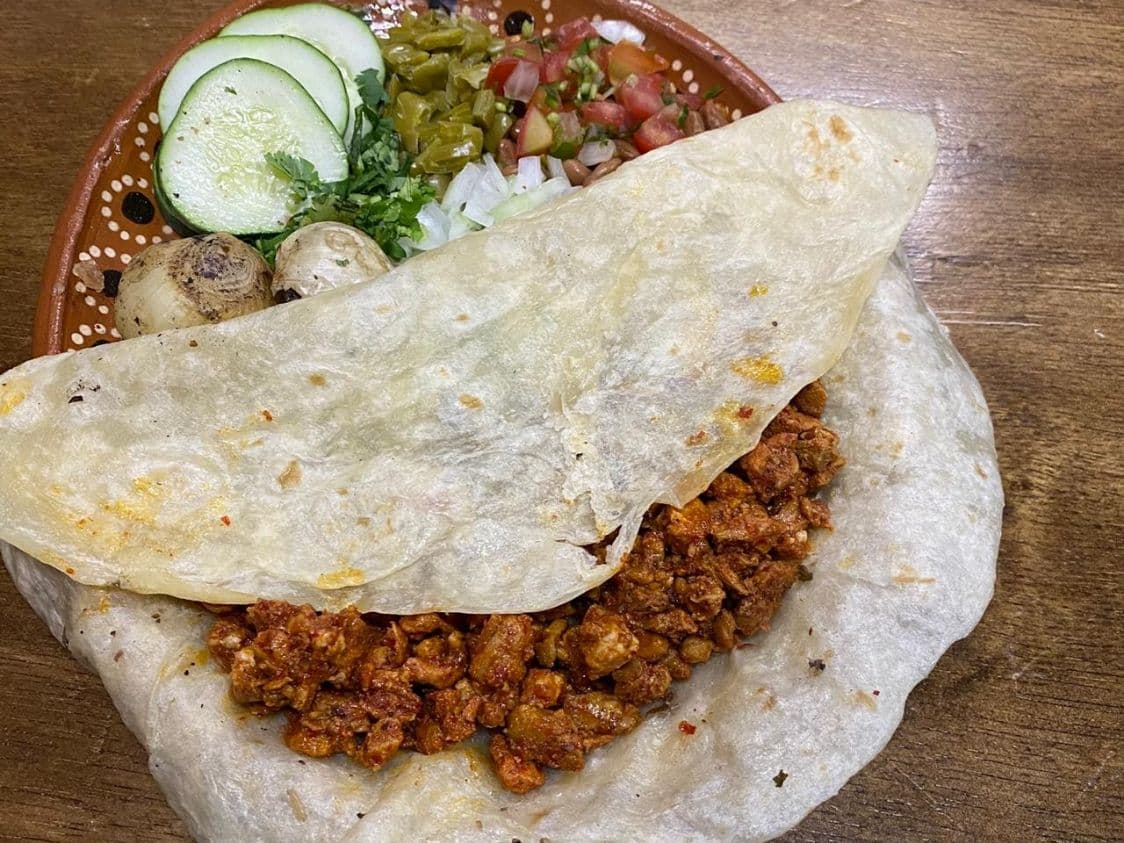 Quesadilla de Harina de Adobada