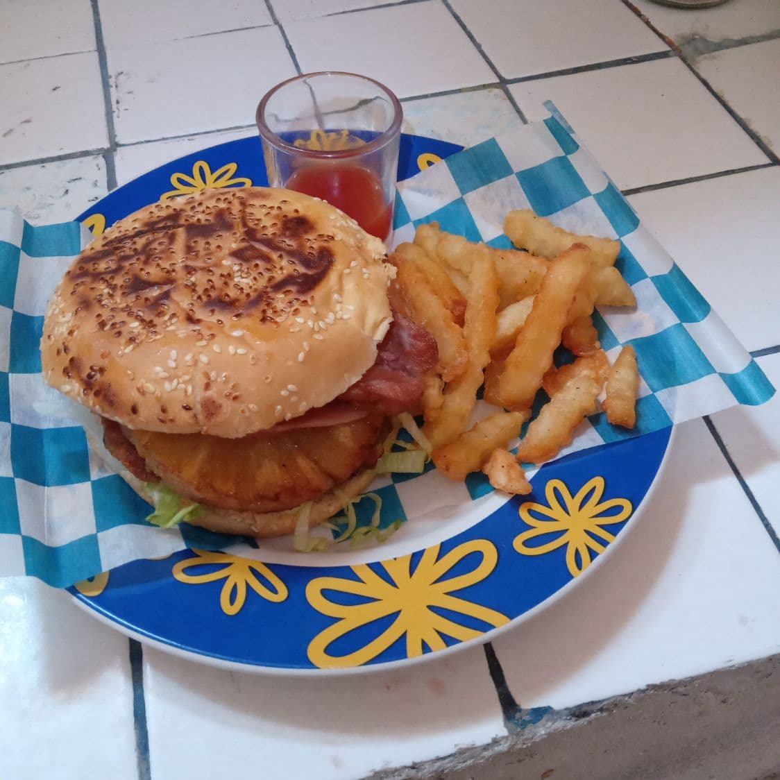 Hamburguesa Especial con Chapiñon y Queso