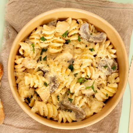Fusilli con Pollo y Champiñones