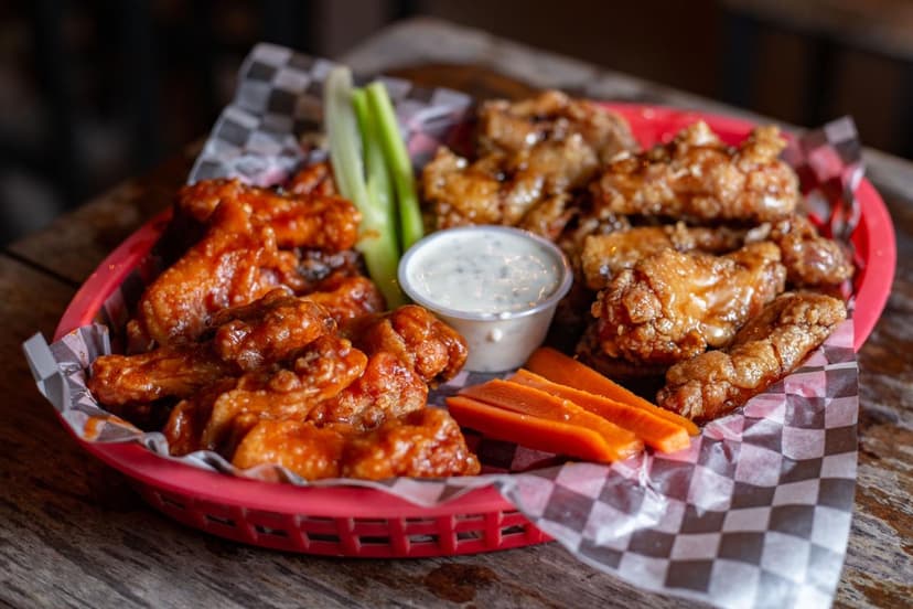 HOT WINGS SUC. FCO DE MONTEJO