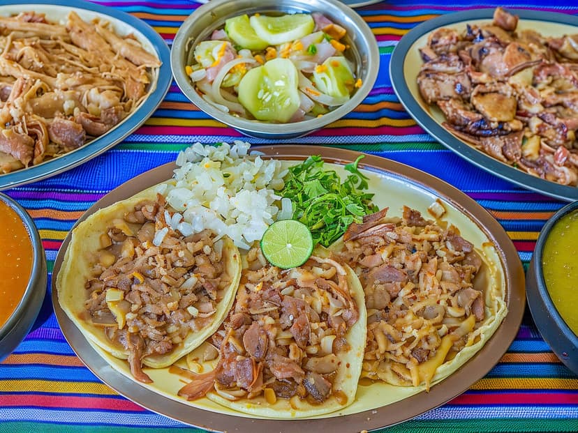 Tacos y Ordenes Los Carnales
