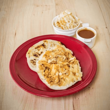 Pupusa de Pollo con Queso