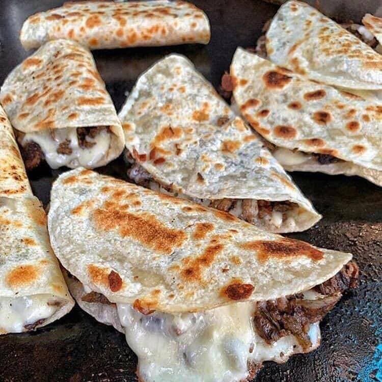 Quesadilla de Harina de Bistec