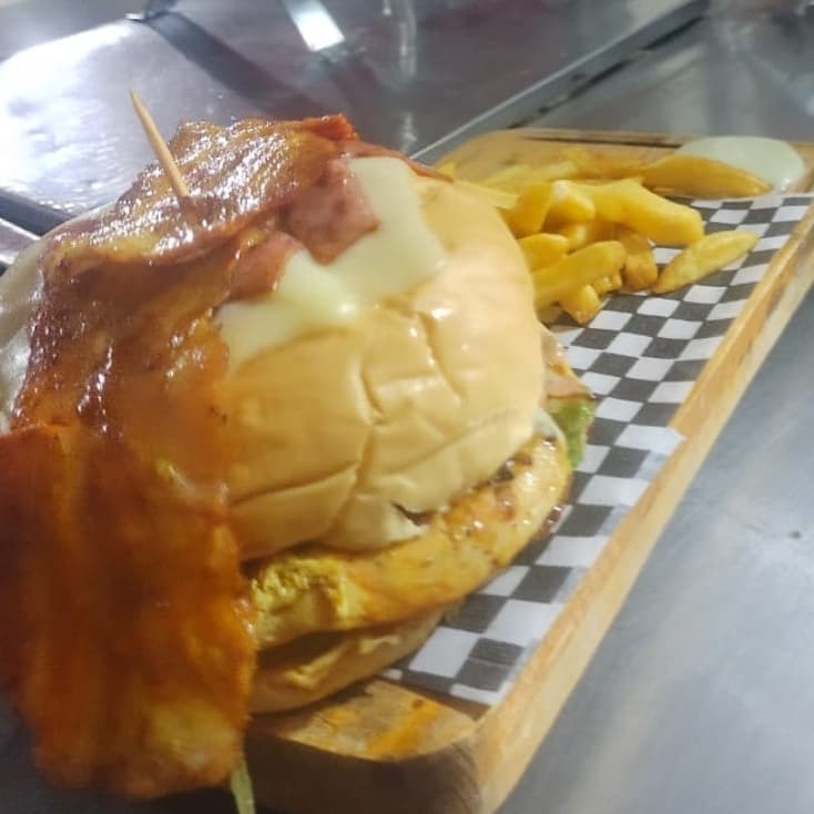 Hamburguesa Especial Doble Carne