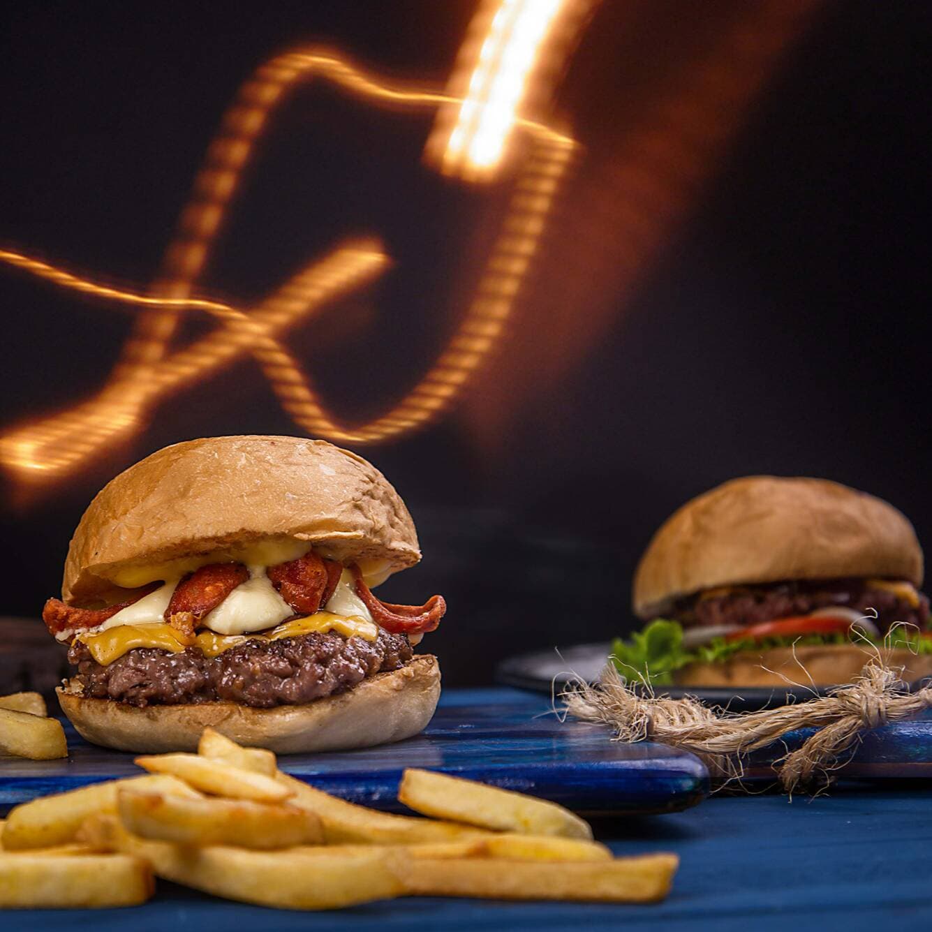 1Combo (Montana+papa+bebida) +1Hamburguesa Montana