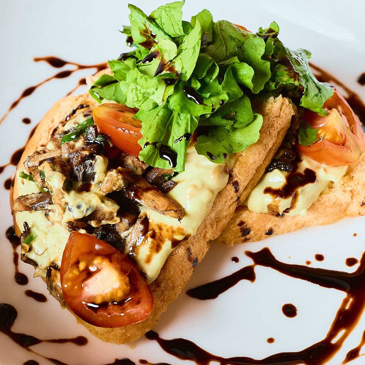 Tostada de Hongos