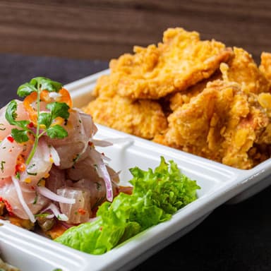 DUO CEVICHE + CHICHARRÓN PESCADO + CHILCANITO