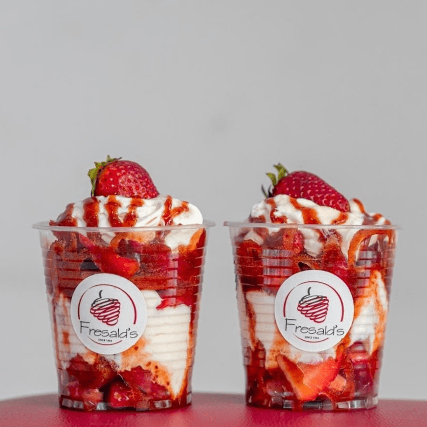 2 Fresas con Crema + mermelada de Fresa 9 Oz