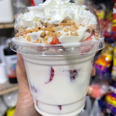 Fresas con Crema Chicas 12oz