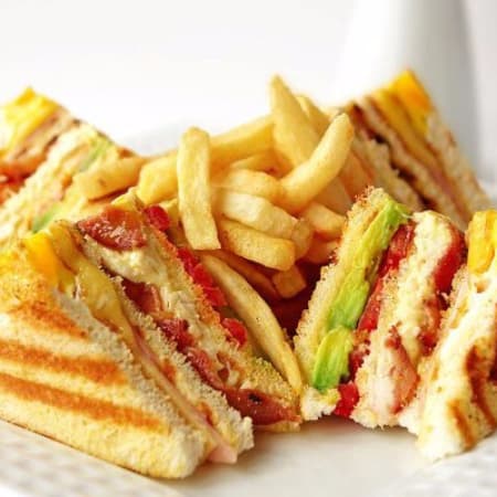 Sándwich Club House