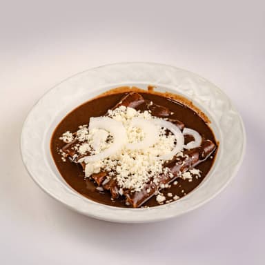 COMBO ENMOLADAS CON AGUA DE HORCHATA