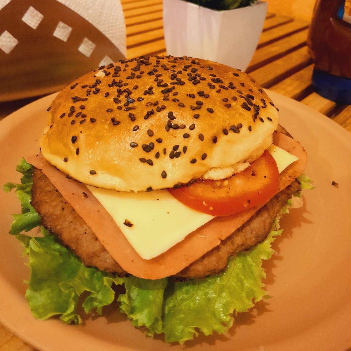 Hamburguesa Sencilla*