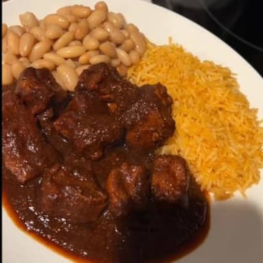 PUERCO CON MOLE