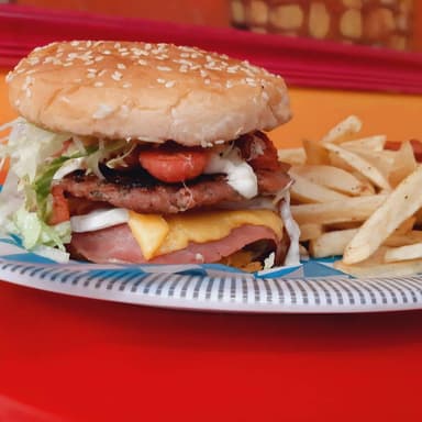 Hamburguesa de Pollo con Papas