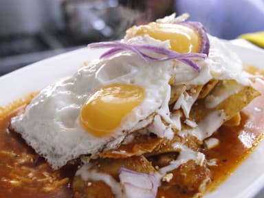 Chilaquiles Con Huevo