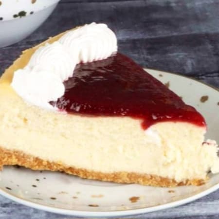 REBANADA DE CHESSECAKE CON ZARZAMORA